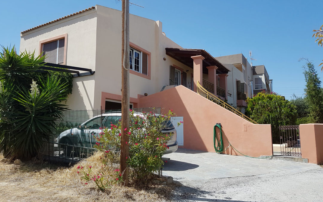 Lovely home with separate guests accommodation, sea view and a great garden