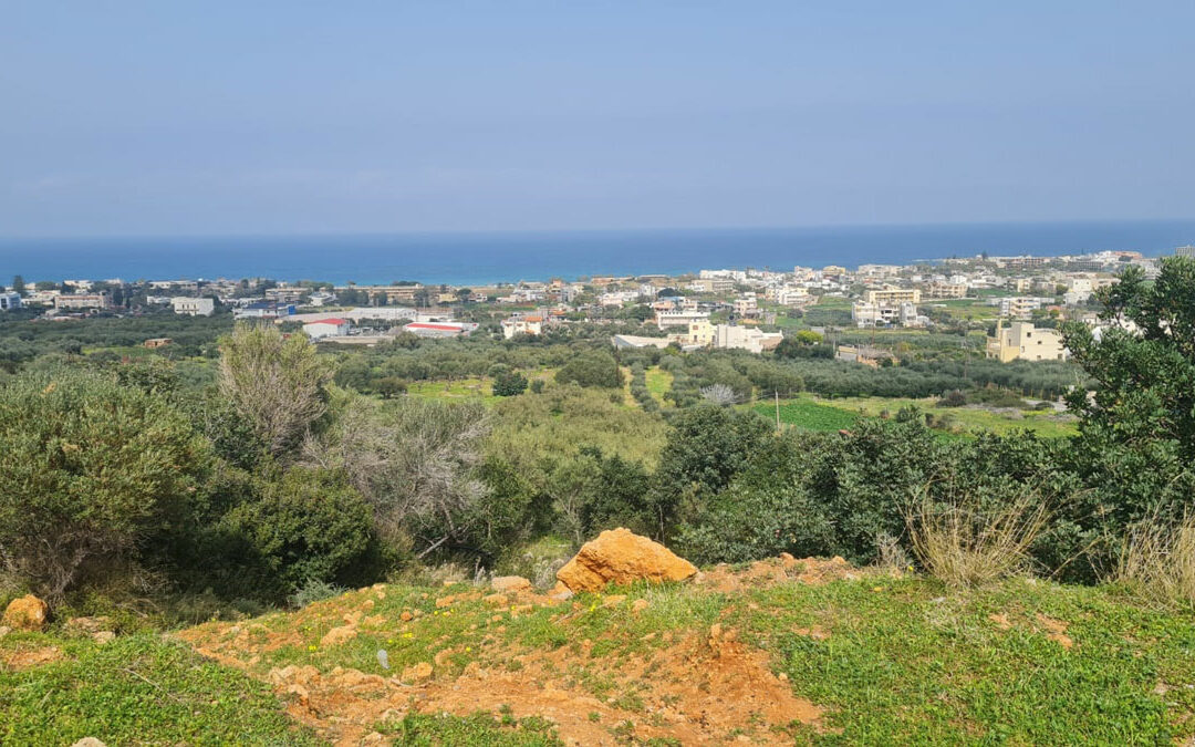 Building plot in Malia