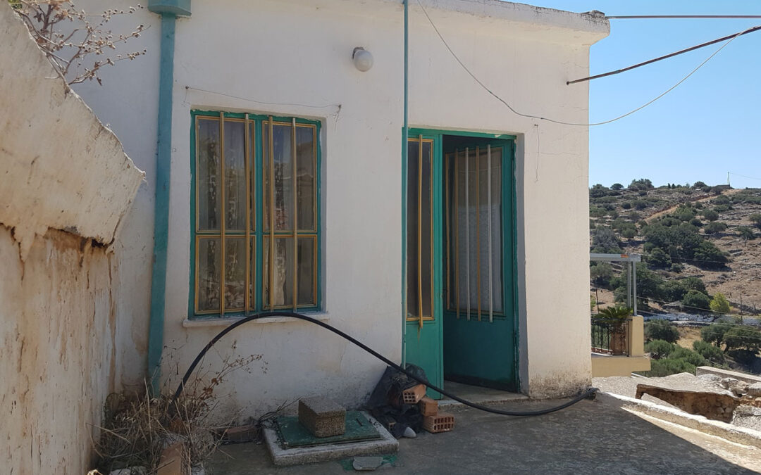 Renovation property in Pano Pines